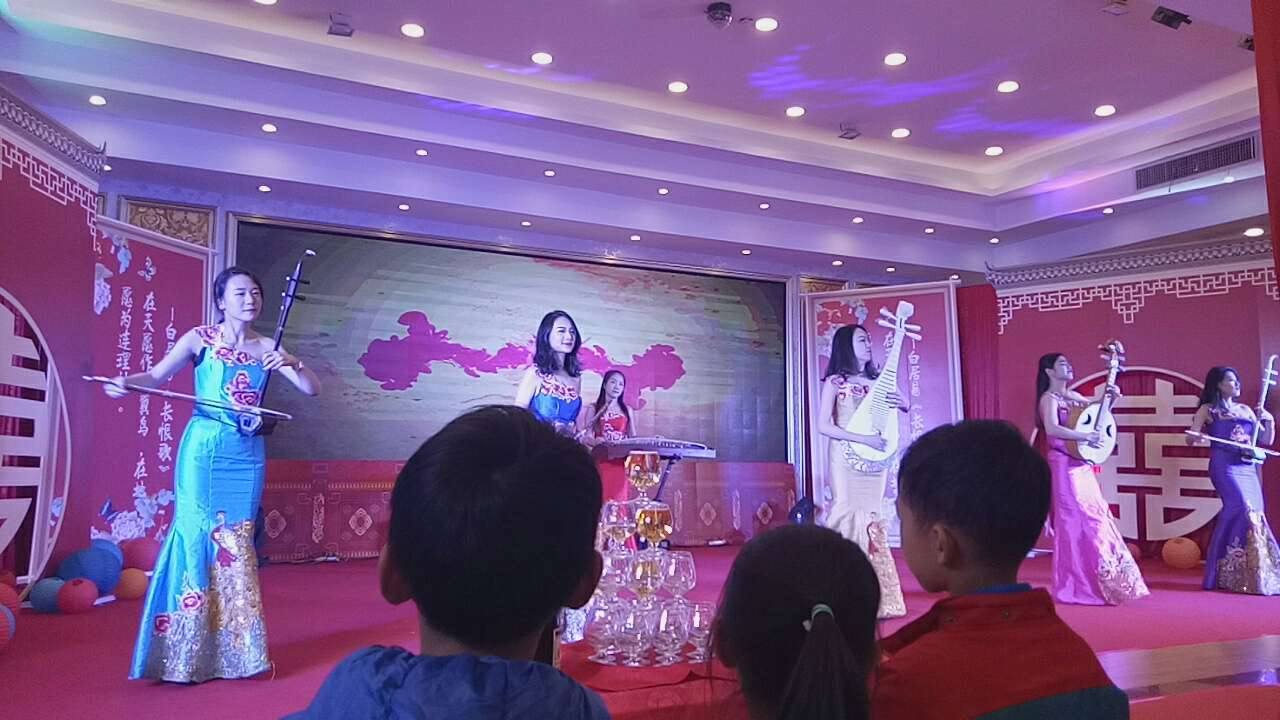 女子十二乐坊